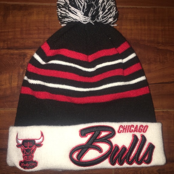 new era bulls beanie